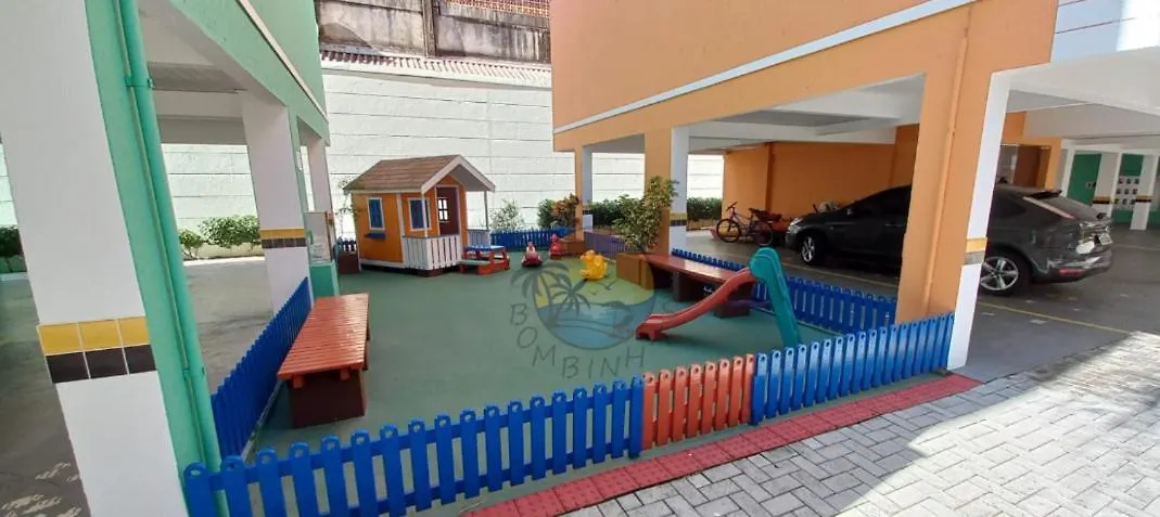Apartamento Com Piscina No Centro Da Praia Proximo A Praia E Comercio Em Geral Bombinhas Daire